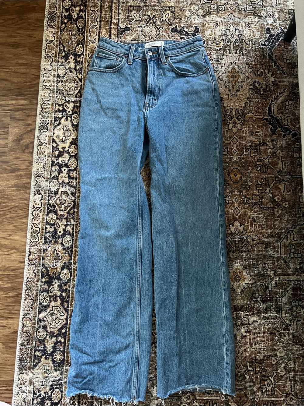 Abercrombie & Fitch 90s Relaxed High Rise Jeans
